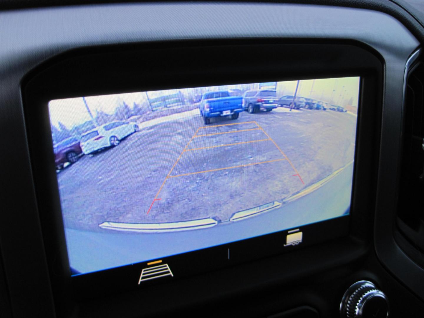 2021 silver /black GMC Sierra 1500 Elevation (3GTU9CED8MG) , located at 9530 Old Seward Highway, Anchorage, AK, 99515, (907) 349-3343, 61.134140, -149.865570 - Nice Low miles GMC Sierra 1500 come take a test drive - Photo#14